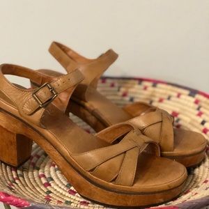 Vintage Tan Leather Wooden Clogs Size 8.5